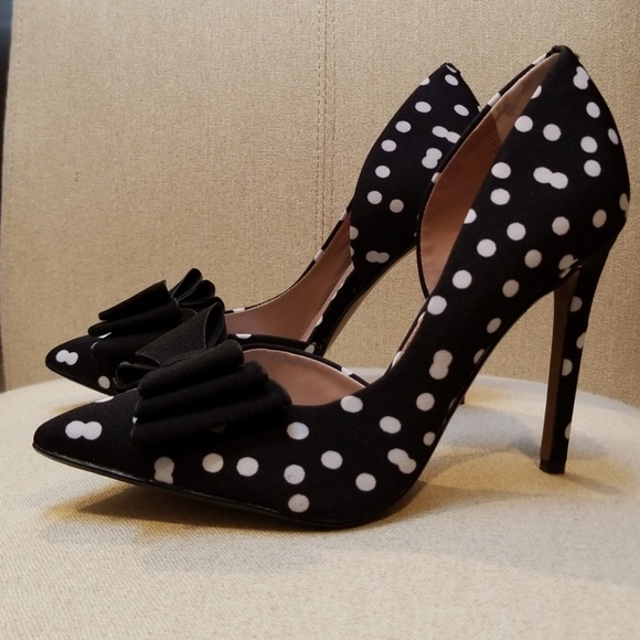 *LAST ONE* Betsey Johnson Prince d'Orsay Pumps - Picture 3 of 8